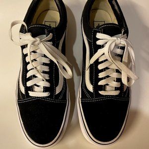 Vans Old Skool, Black.  M8.5/W10.  Excellent condition. Super clean.